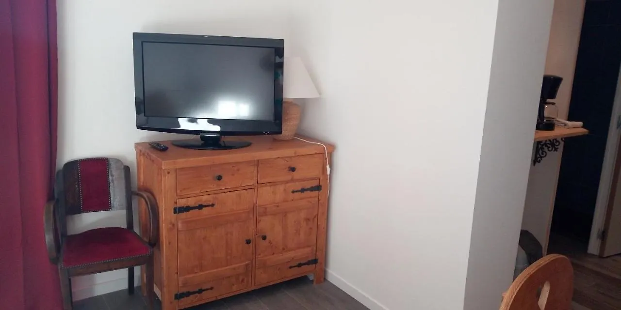 Studio Avec Jardin Au Pied Du Revard Dans Villa Aix-les-Bains Apartment